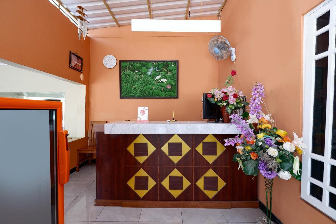Oyo 1835 Kostel Wood Hotel Semarang Buitenkant foto